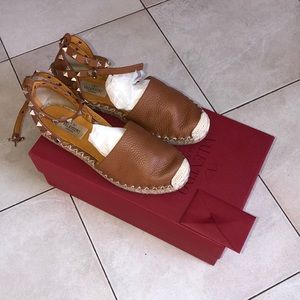Womans valentino rockstud shoe size 6 (36 italian)